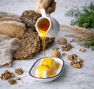 Bal & Kaymak & Ceviz görseli