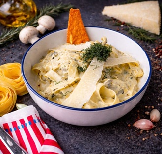 Kremalı Mantarlı Tavuklu Fettuccine görseli