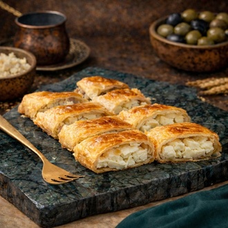 Peynirli Kol Böreği görseli