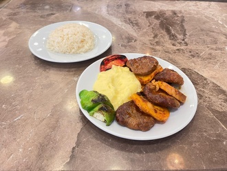 Fırın Köfte + Pirinç Pilavı görseli