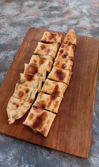 Kavurmalı Pide (Kapalı) görseli