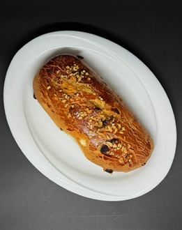 Üzümlü Paskalya Çöreği görseli