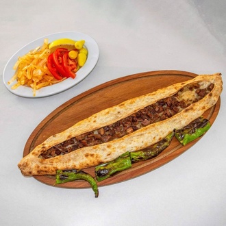 Kavurmalı Yumurtalı Pide görseli