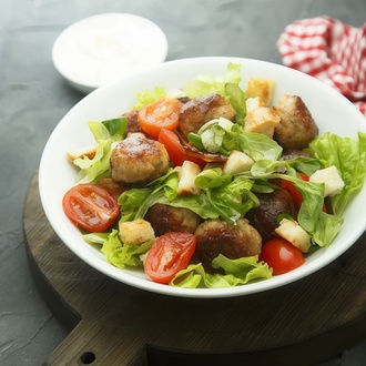 Rumeli Köfteli Salata görseli