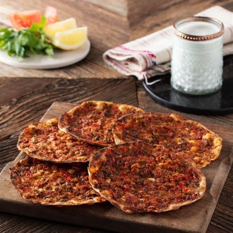 İki Adet Fındık Lahmacun görseli