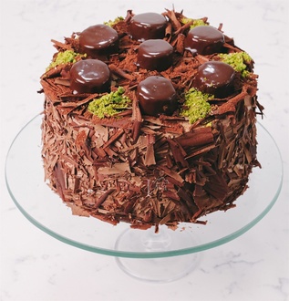 Muz & Çikolatalı Pasta (6 Kişilik) görseli