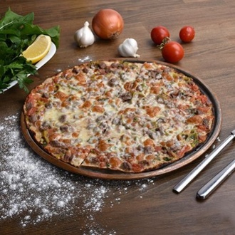 Kuşbaşı & Kaşarlı Lahmacun görseli