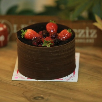 Orman Meyve & Çikolatalı Pasta (6 Kişilik) görseli