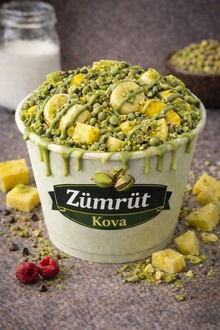 Zümrüt Kova görseli