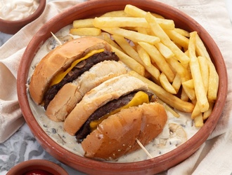 Mantar Soslu Cheeseburger görseli