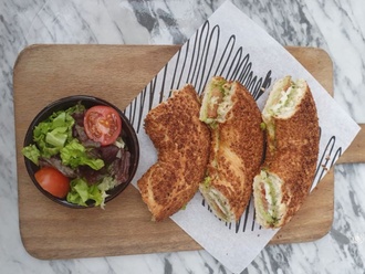 Avokadolu Simit Tost görseli