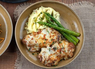 Mantarlı Kaşarlı Tavuk görseli