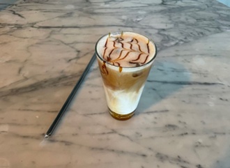 Iced Caramel Latte görseli