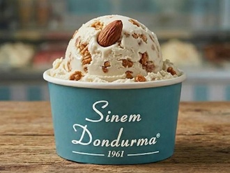 Krokanlı Dondurma görseli