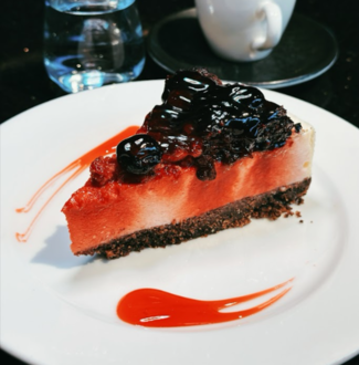 Orman Meyveli Cheesecake görseli