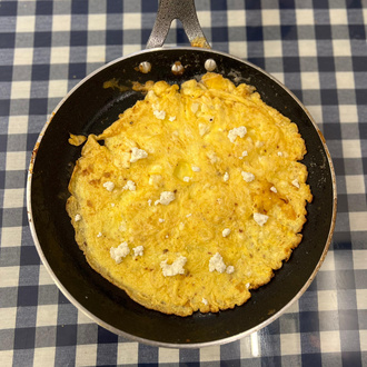 Tereyağlı Beyaz Peynirli Yumurta görseli