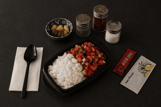 Pilav Üstü Salata görseli