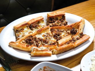 Kavurmalı Yumurtalı Pide (Açık) görseli