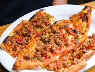 Kuşbaşılı Pide görseli