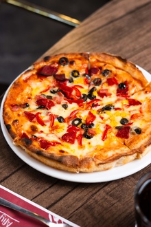 Karışık Pizza (Orta) görseli