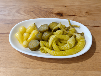 Turşu (Salatalık,biber,cin Biberi) görseli