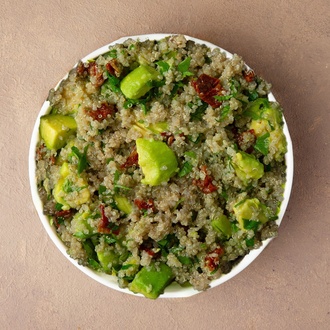 Kinoa Salata görseli