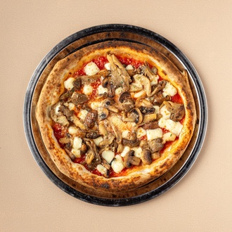 Üç Mantarlı (Three Mushroom Pizza) görseli