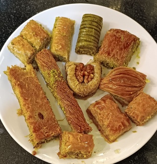 Karışık Baklava (1 Kg.) görseli