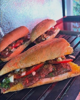 Ekmek Arası Adana görseli