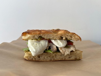 Pesto Chicken Panini görseli