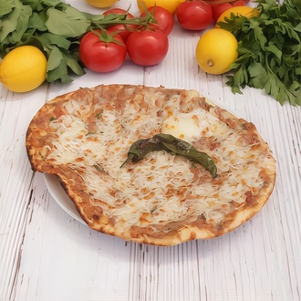 Kaşarlı Lahmacun görseli