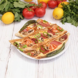 Veggie Pide görseli