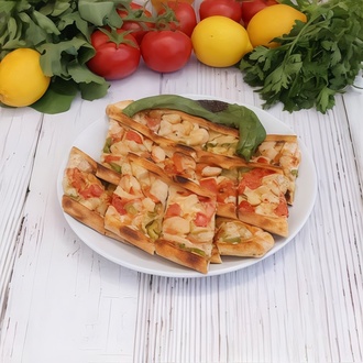 Tavuklu Pide görseli