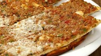 Kuşbaşılı Kaşarlı Pide görseli