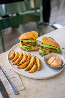 Spicy Zen Tofu Baguette görseli