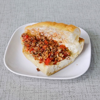 Yarım Ekmek Arası İzmir Usulü Kokoreç görseli