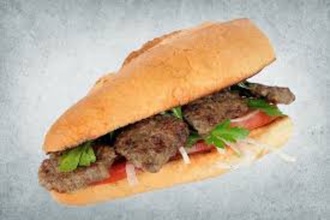 Yarım Ekmek Arası Köfte görseli