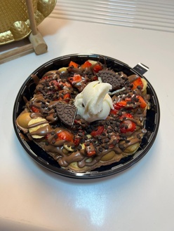 Oreolu & Dondurmalı & Çilek & Muzlu Bubble Waffle görseli