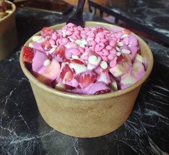 Orman Meyveli Beyaz Çikolatalı Bowl Waffle (750 Cc) görseli