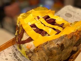 Izgara Gurme Sucuklu Kumpir görseli