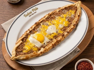 Kıymalı Yumurtalı Pide görseli