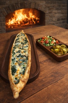 Ispanaklı Pide görseli