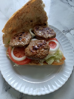 Yarım Ekmek Köfte görseli
