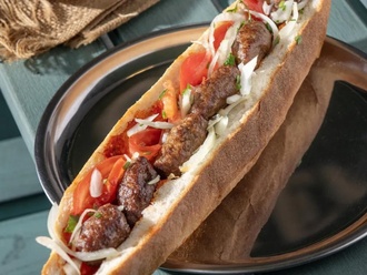 Çeyrek Ekmek Arası Köfte görseli