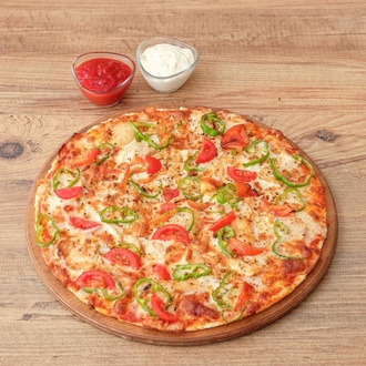 Acılı Tavuklu Pizza görseli