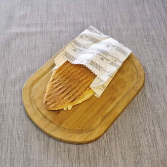 Ekmek Üstü Kaşarlı Domatesli Tost görseli