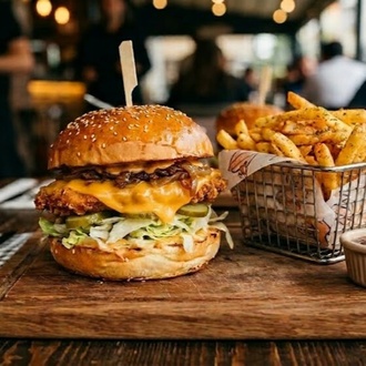 Cheese Tavuk Burger Menü görseli