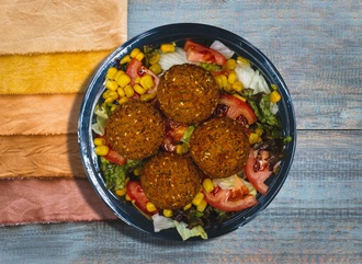 Falafel Salata görseli