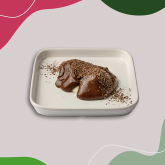 Yumuşacık Pate A Choux Topları İçinde Özel Pastacı Kreması, Çikolatalı Sos Ve Bitter Çikolata Parçaları İle Servis Edilir. (~400 Kcal) görseli