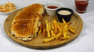 Sucuk Kaşar Tost görseli